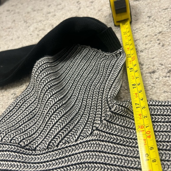 Derek Lam size M herringbone knit cotton sweater GUC Black and White - Picture 13 of 14